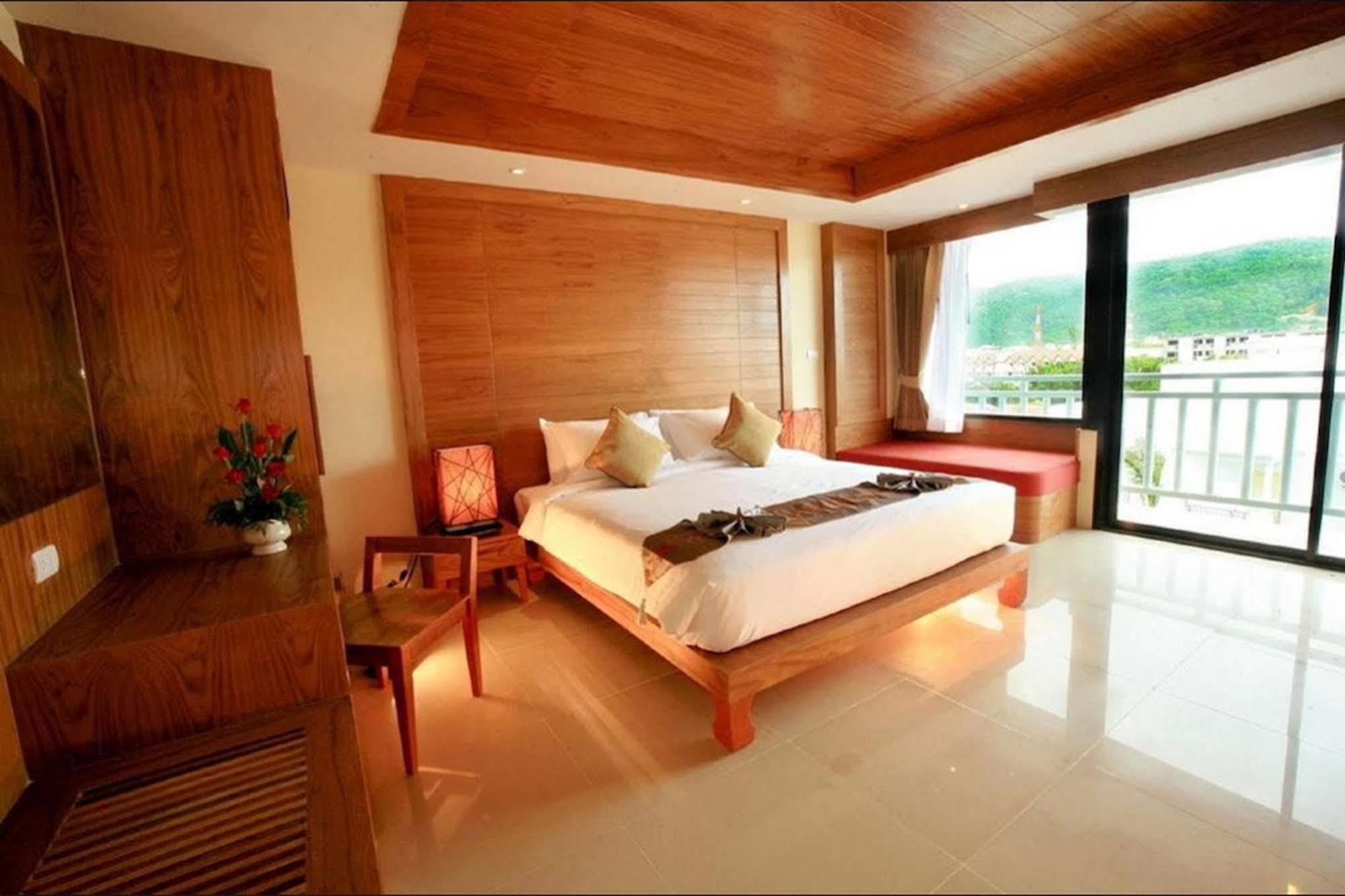 Honey Resort, Kata Beach Bagian luar foto